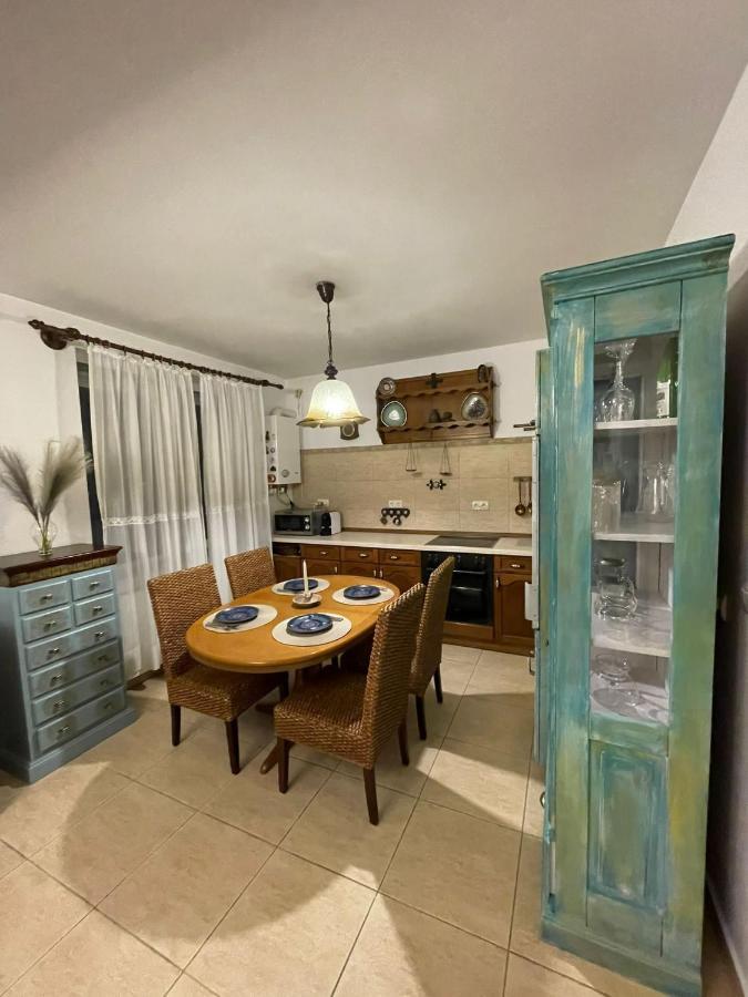 Apartament Yannis Appartement Alba Iulia Buitenkant foto